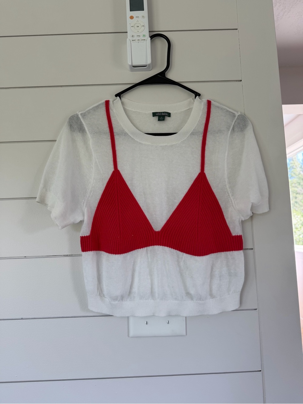 Red Trim White Knit Women’s Top by